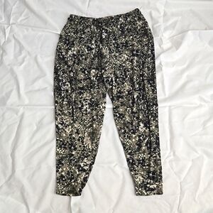 Align Collective plus size joggers.